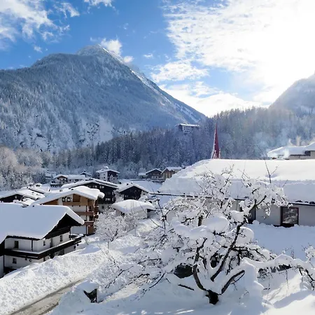 Alpina By Interhome דירה *