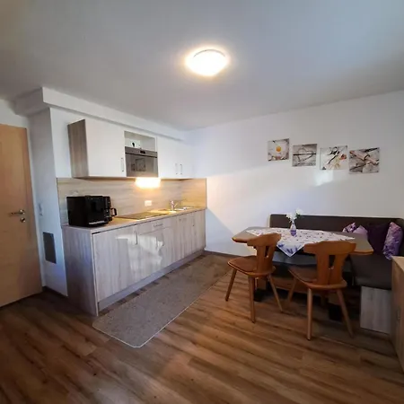 דירה Alpina By Interhome פינקנברג